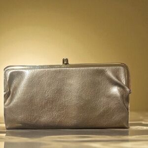 NEW!! Elegant Metallic Clutch